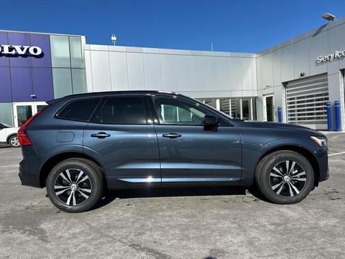 2025 Volvo XC60 B5 Core