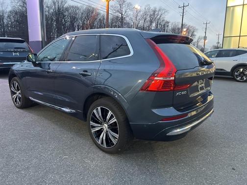 2023 Volvo XC60 B5 Ultimate Bright Theme