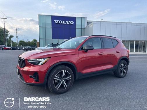 Fusion Red Metallic 2023 Volvo XC40 B5 Plus Dark Theme