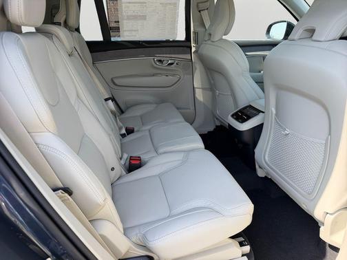 Denim Blue Metallic 2026 Volvo XC90 B6 Ultra Dark Theme 7-Seater
