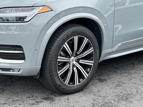 2025 Volvo XC90 B6 Plus 7-Seater