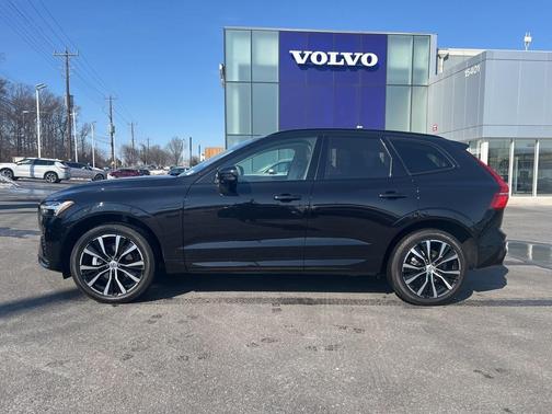 2025 Volvo XC60 B5 Plus