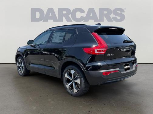Onyx Black 2026 Volvo XC40 B5 Plus