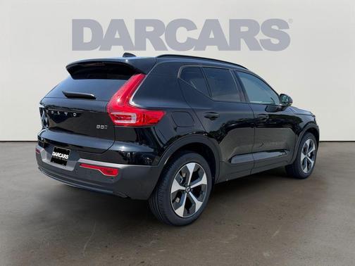 Onyx Black 2026 Volvo XC40 B5 Plus