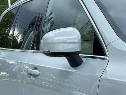 2025 Volvo XC90 B6 Plus 7-Seater