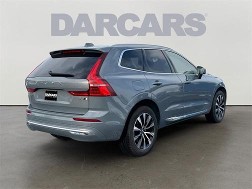 2023 Volvo XC60 B5 Plus Bright Theme