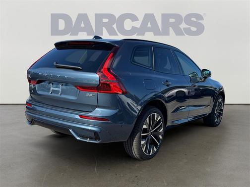 2026 Volvo XC60 B5 Ultra