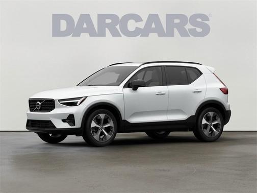2026 Volvo XC40 B5 Plus