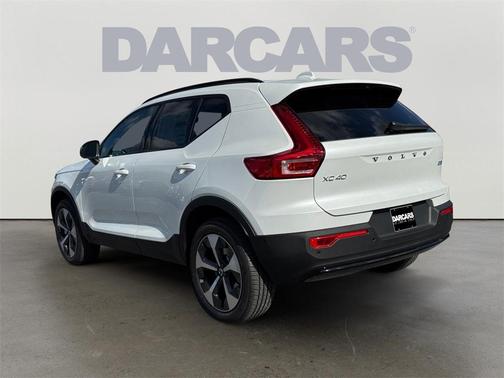 2026 Volvo XC40 B5 Plus