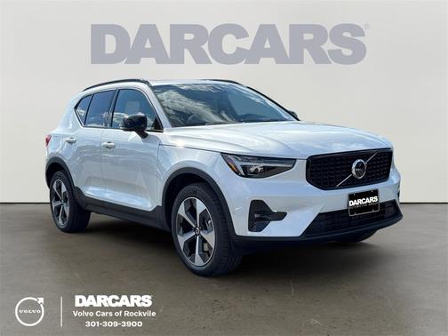2026 Volvo XC40 B5 Plus