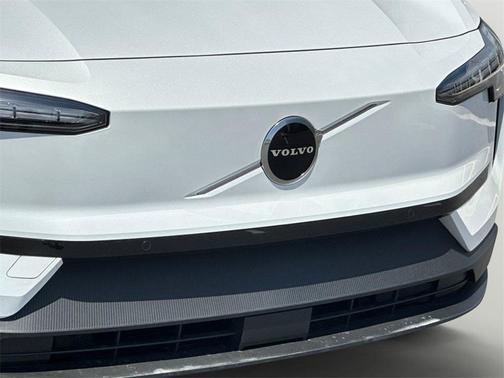 2025 Volvo EX30 Twin Motor Plus
