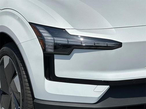 2025 Volvo EX30 Twin Motor Plus