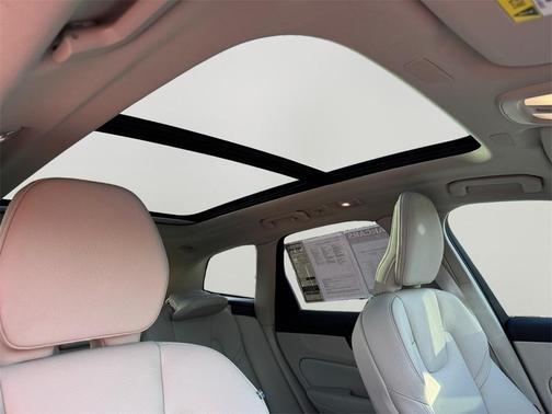 2024 Volvo XC60 B5 Core