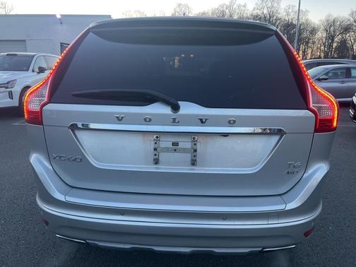 2016 Volvo XC60 T6 Drive-E