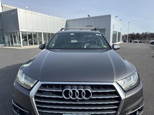 2019 Audi Q7 55 Premium Plus