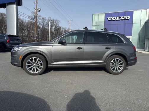 2019 Audi Q7 55 Premium Plus