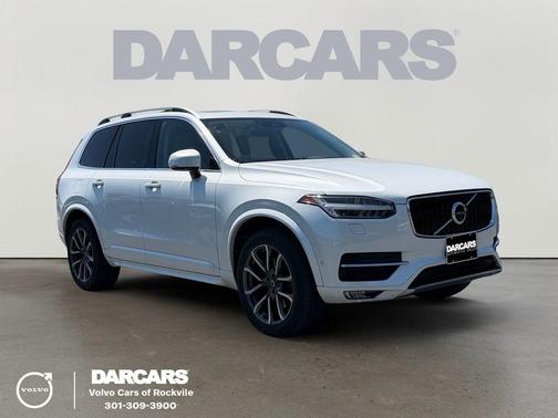 Crystal White Pearl 2017 Volvo XC90 T6 Momentum