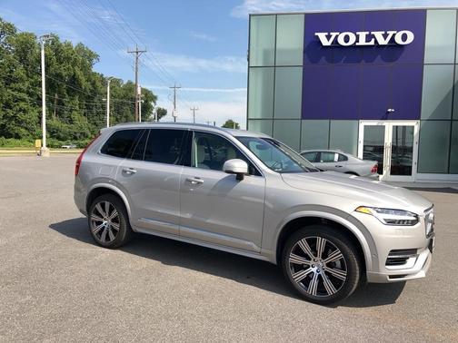 2023 Volvo XC90 Recharge Plug-In Hybrid T8 Ultimate Bright Theme 7-Seater
