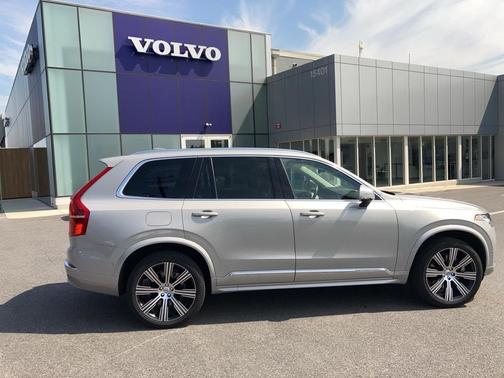 2023 Volvo XC90 Recharge Plug-In Hybrid T8 Ultimate Bright Theme 7-Seater