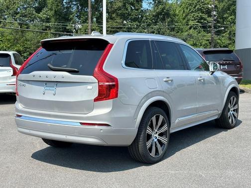 2023 Volvo XC90 Recharge Plug-In Hybrid T8 Ultimate Bright Theme 7-Seater
