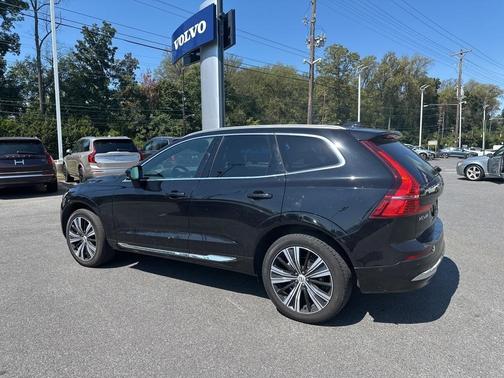 2022 Volvo XC60 B5 Inscription