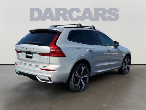 2022 Volvo XC60 Recharge Plug-In Hybrid T8 R-Design