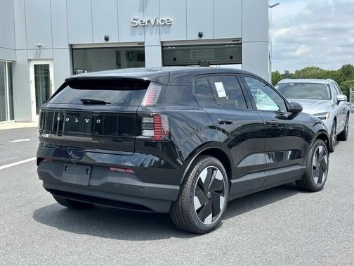 2025 Volvo EX30 Twin Motor Plus