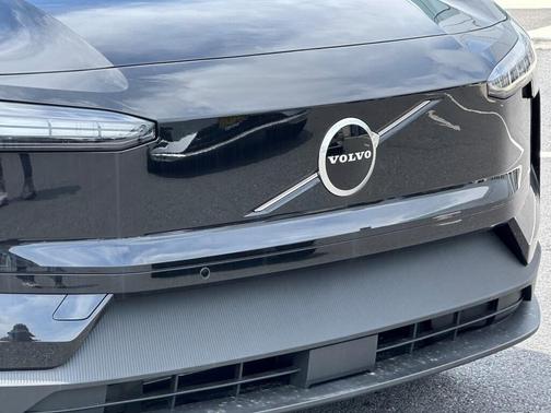 2025 Volvo EX30 Twin Motor Plus