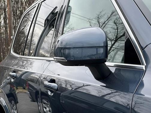 2025 Volvo XC90 Plug-In Hybrid T8 Plus 7-Seater