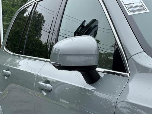 2025 Volvo XC90 Plug-In Hybrid T8 Plus 7-Seater