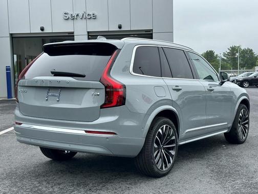 2025 Volvo XC90 Plug-In Hybrid T8 Plus 7-Seater