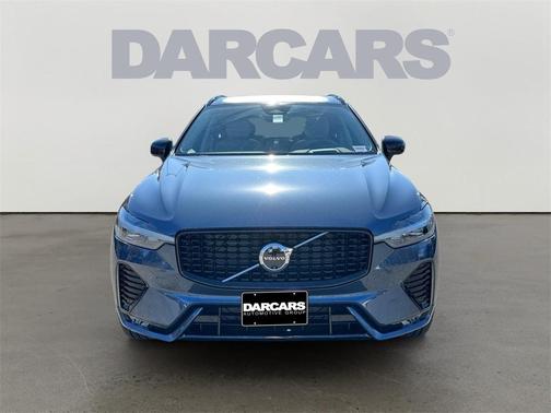 2025 Volvo XC60 B5 Ultra