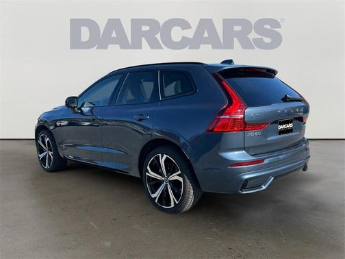 2025 Volvo XC60 B5 Ultra