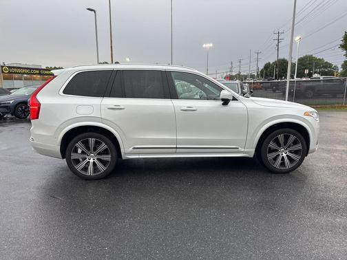 2023 Volvo XC90 B6 Ultimate 7-Seater