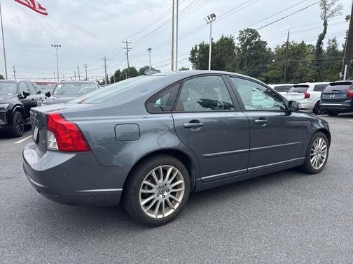 2010 Volvo S40 2.4i