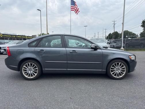 2010 Volvo S40 2.4i