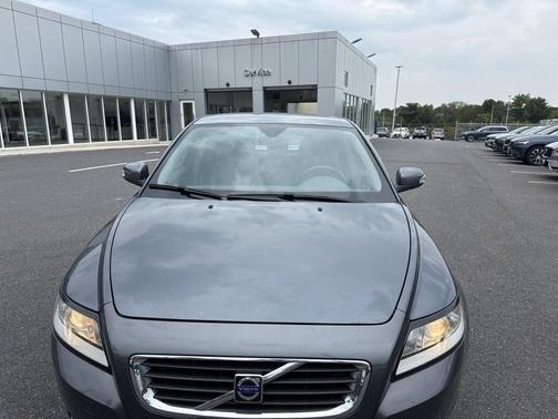 2010 Volvo S40 2.4i