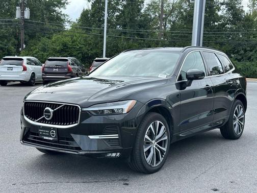 2022 Volvo XC60 B5 Momentum