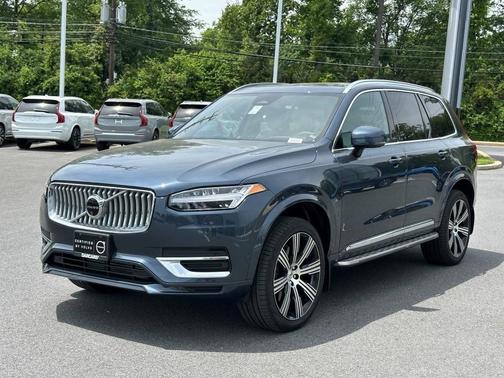 2024 Volvo XC90 Recharge Plug-In Hybrid T8 Ultimate Bright Theme 7-Seater