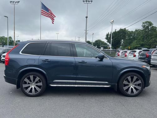 2024 Volvo XC90 Recharge Plug-In Hybrid T8 Ultimate Bright Theme 7-Seater