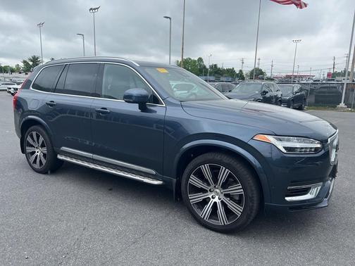2024 Volvo XC90 Recharge Plug-In Hybrid T8 Ultimate Bright Theme 7-Seater