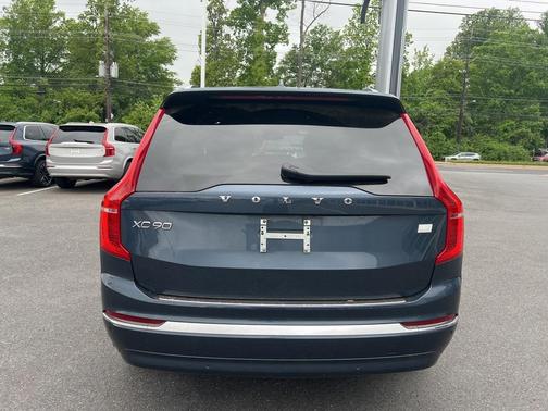 2024 Volvo XC90 Recharge Plug-In Hybrid T8 Ultimate Bright Theme 7-Seater