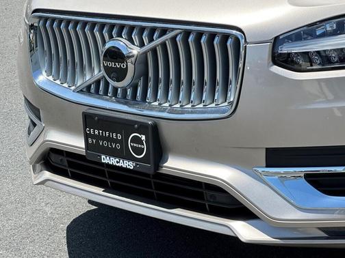 2025 Volvo XC90 B6 Plus 7-Seater