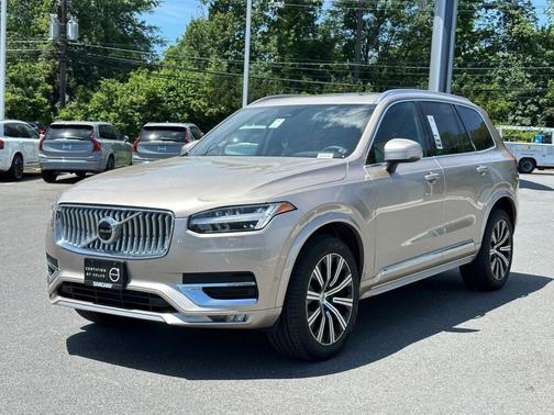 2025 Volvo XC90 B6 Plus 7-Seater