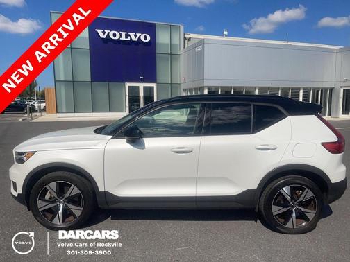 2022 Volvo XC40 Recharge Pure Electric P8 Twin Plus