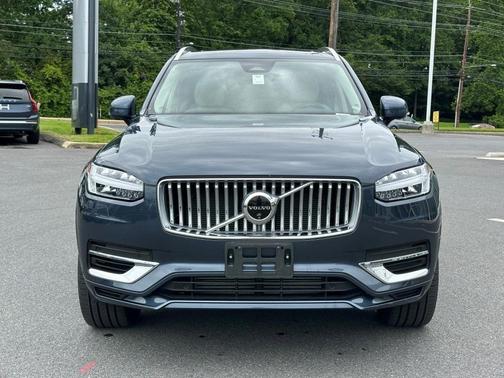 2024 Volvo XC90 Recharge Plug-In Hybrid T8 Plus Bright Theme 7 Passenger