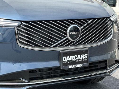 2025 Volvo XC90 B5 Plus 7-Seater