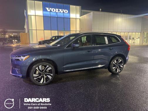 2023 Volvo XC60 B5 Plus Bright Theme