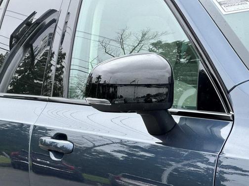 2026 Volvo XC90 B6 Ultra Dark Theme 6-Seater