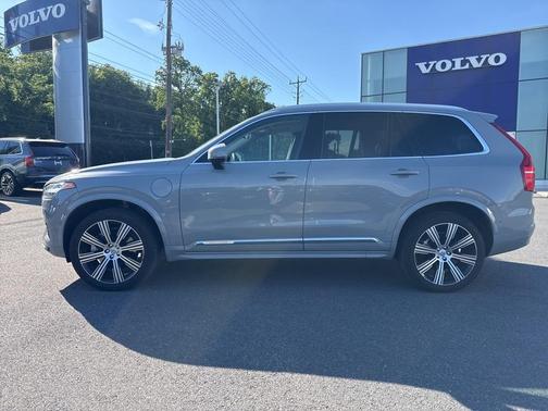 2024 Volvo XC90 Recharge Plug-In Hybrid T8 Plus Bright Theme 7 Passenger